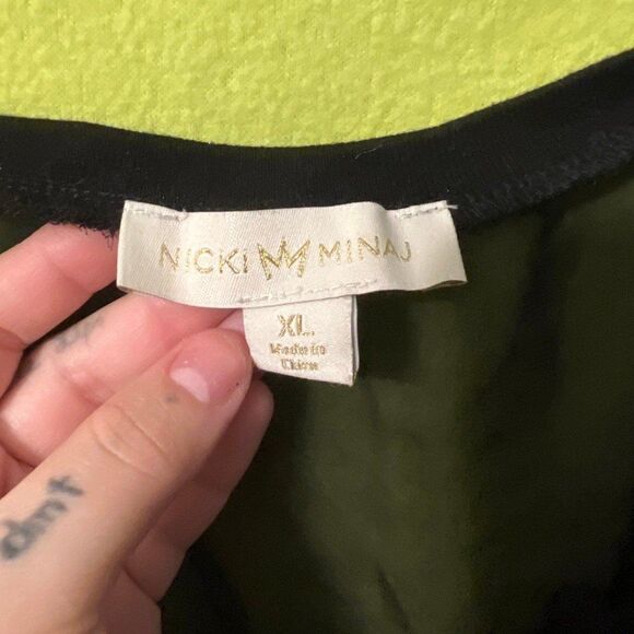 Nicki Minaj Bad Dolly Black High Low Tee Sheer Back XL - Picture 2 of 4